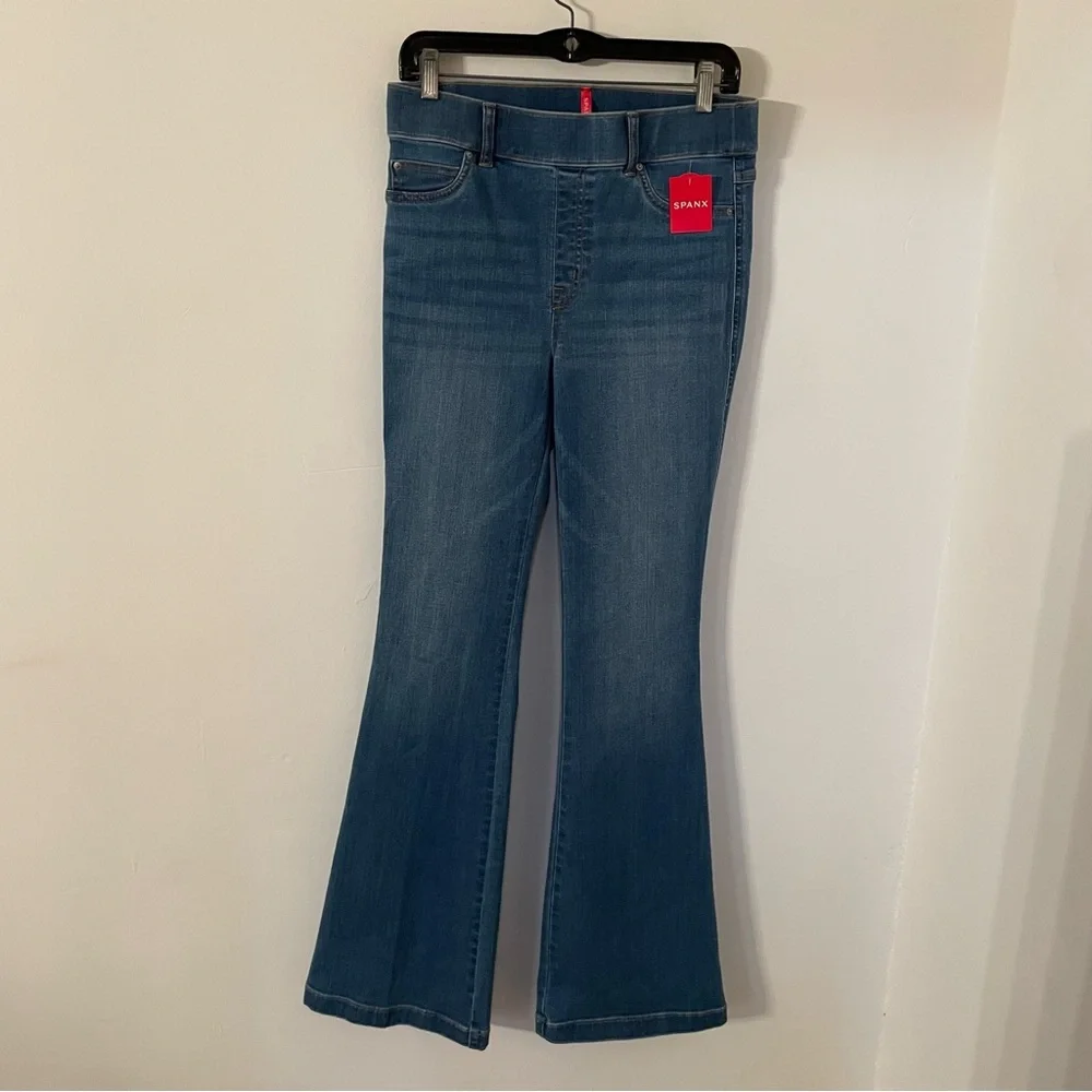NWT Spanx Pull On Flare Jeans in Vintage Indigo Size medium $148 - Picture 3 of 8